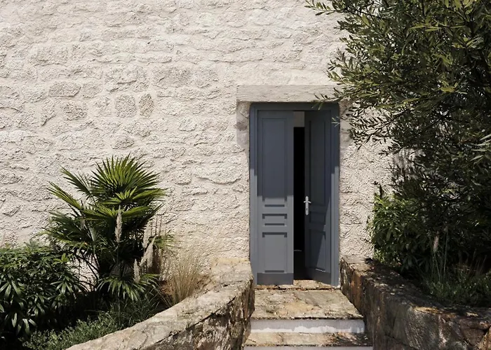 Anastasia By Spilia Hotel 3*